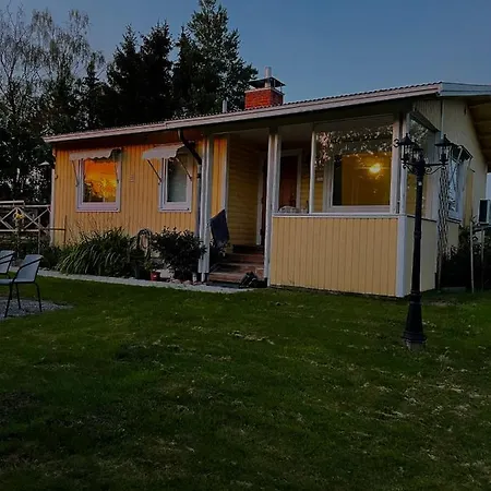 Gula Huset Ubytování v soukromí Jomala